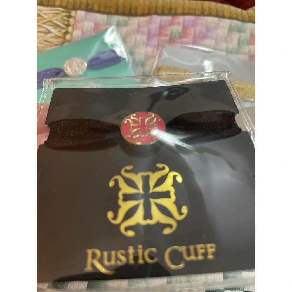 Lot of 4 Rustic Cuff Logo‎ Hair ties New In Original Packages Great Quality Gift